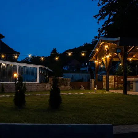 Fireside By Loftigo - Terrasse, Garten & Kaminflair *